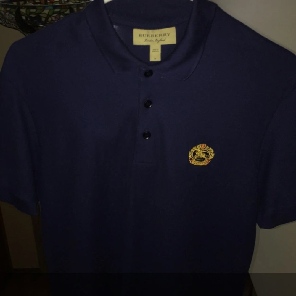 Men’s Burberry polo